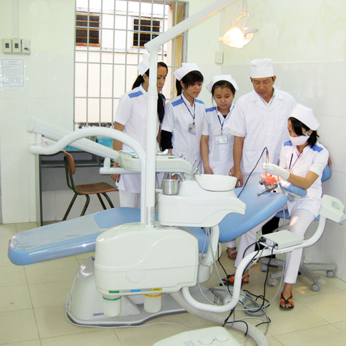 Tuyển sinh Trung cấp Kỹ thuật phục hình răng