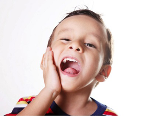 Bệnh sâu răng gây đau nhức cho trẻ