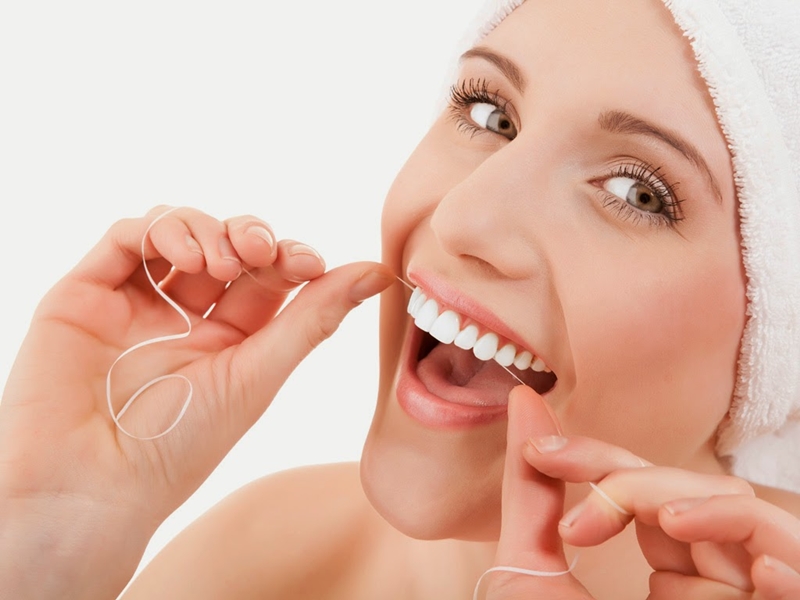 Dùng chỉ nha khoa là chăm sóc răng miệng hiệu quả nhất
