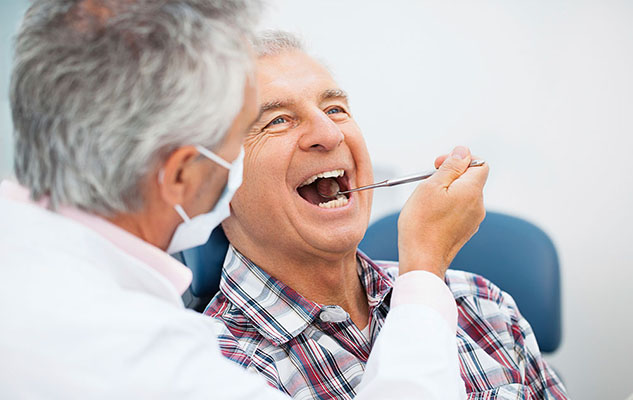 Ngăn ngừa lão hóa răng miệng ở người già
