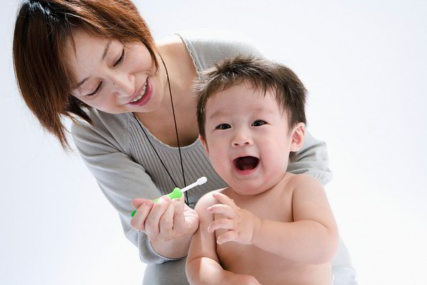 Hướng dẫn cách vệ sinh răng miệng cho trẻ sơ sinh